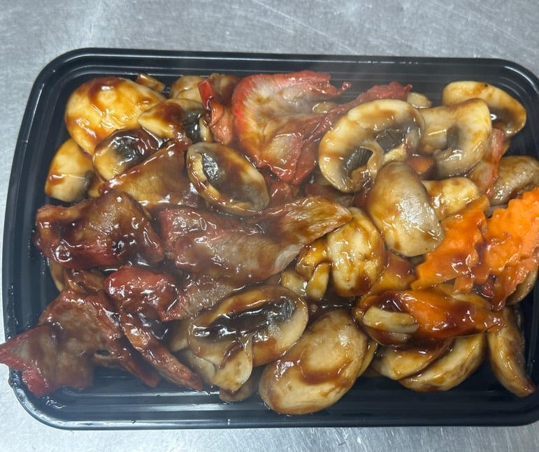 71. 蘑菇叉烧 Roast Pork w. Mushrooms