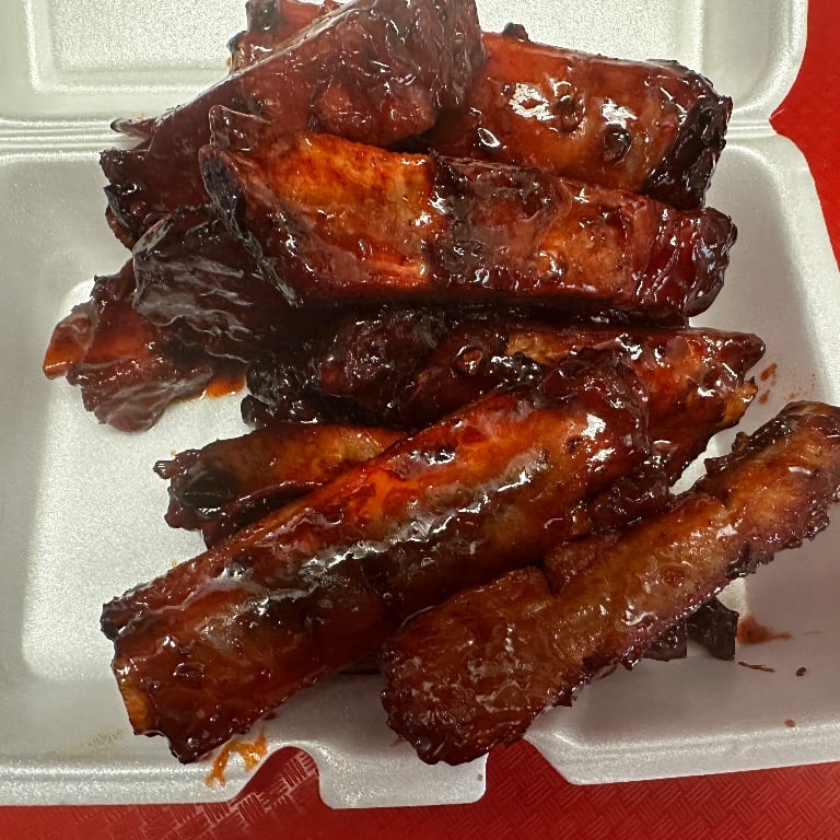16. B.B.Q. Spare Ribs 烤排骨