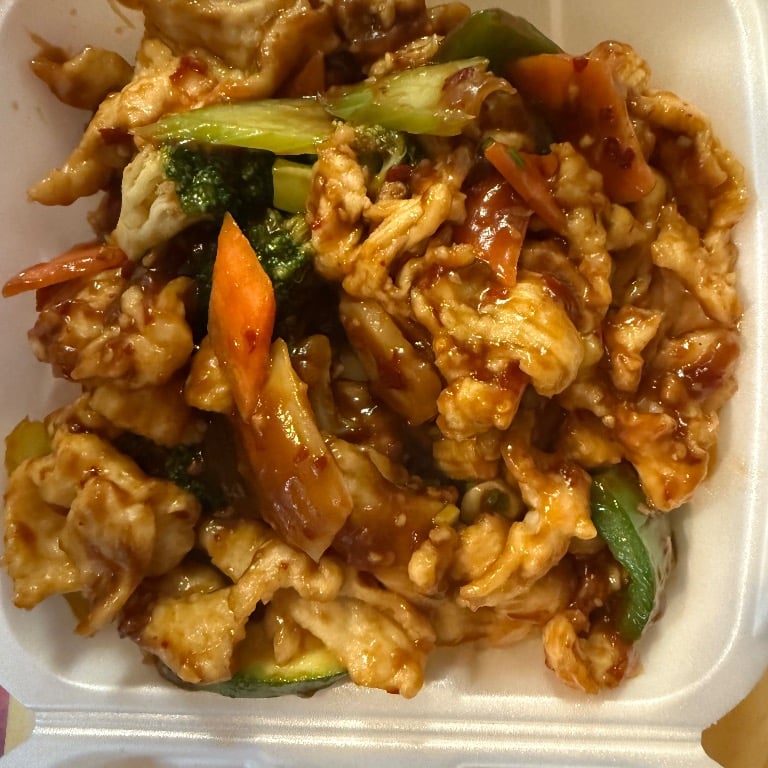 G4. Chicken with Mix Vegetable 蔬菜炒鸡