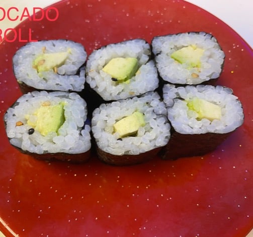 Avocado Roll (6 pcs)