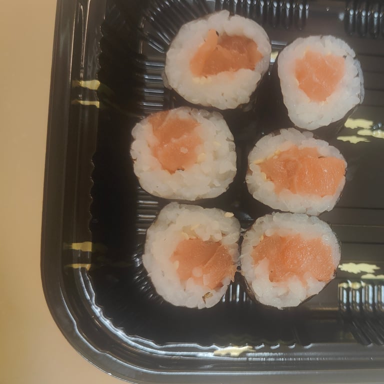 31. Salmon Roll