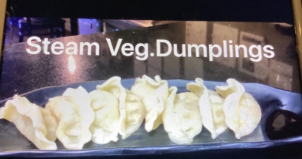 4. Steam Veg. Dumplings (8pcs)