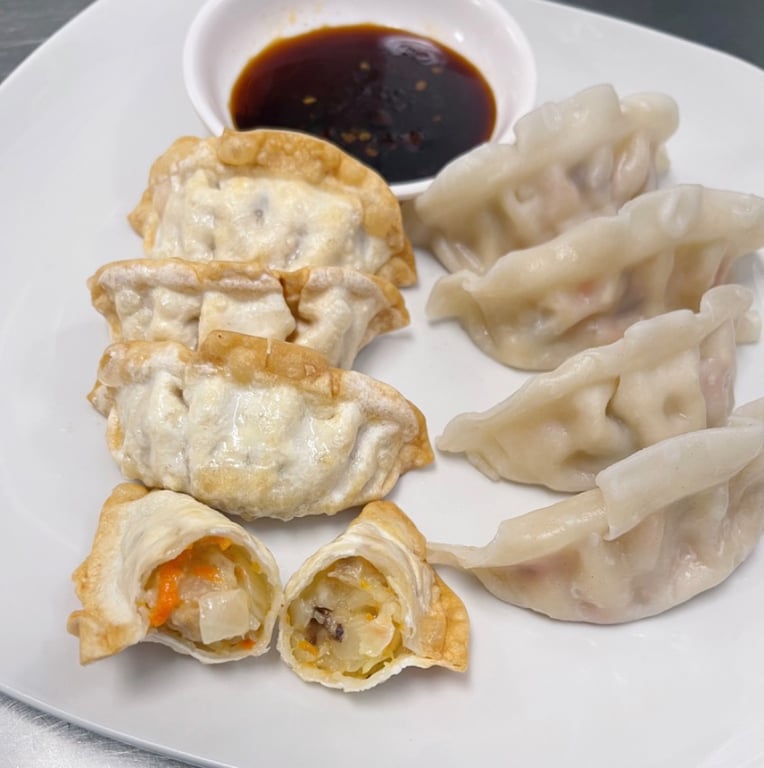 Fried Vegetable Dumplings (8)