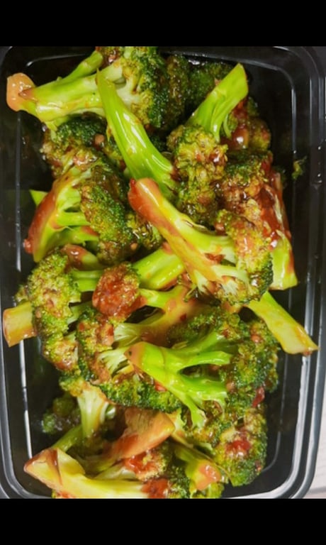 105. Broccoli with Garlic Sauce