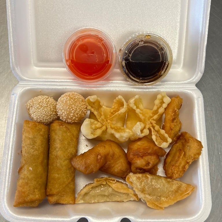 AA1. Great Wall Appetizers Combo (14) 小吃拼盘