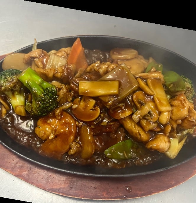 SP6. Triple Delight on Sizzling Platters