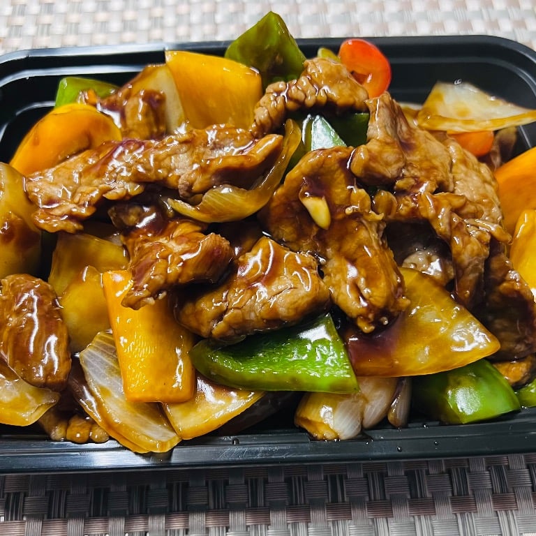 B7. 青椒牛<br>Pepper Steak w. Onions