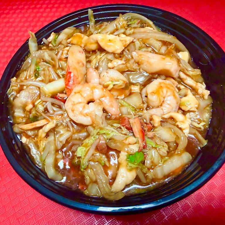 32. House Special Chow Mein 本楼炒面