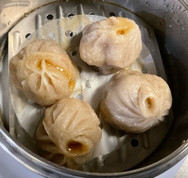 S19. Steamed Pork Buns (Sahanghai Style) 上海风味猪肉包子