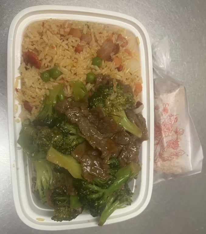C9. Beef w. Broccoli