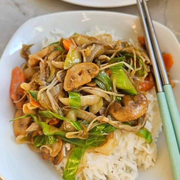 28. Vegetable Chow Mein