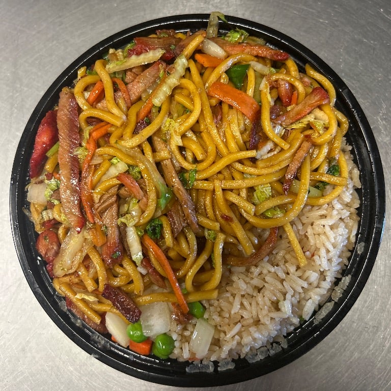 L 叉烧捞面 <br>L 5. Roast Pork Lo Mein