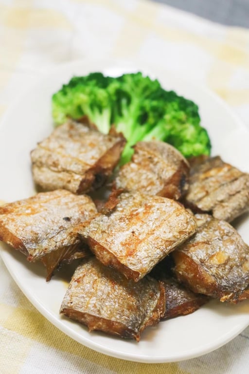 1. Fried Saury 香煎带鱼