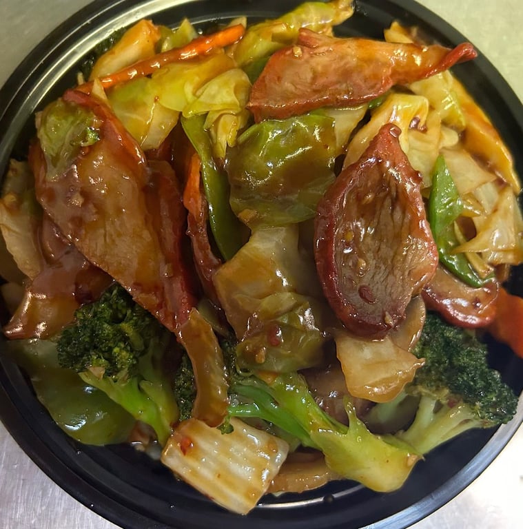 回锅肉 <br> Double Sautéed Sliced Pork