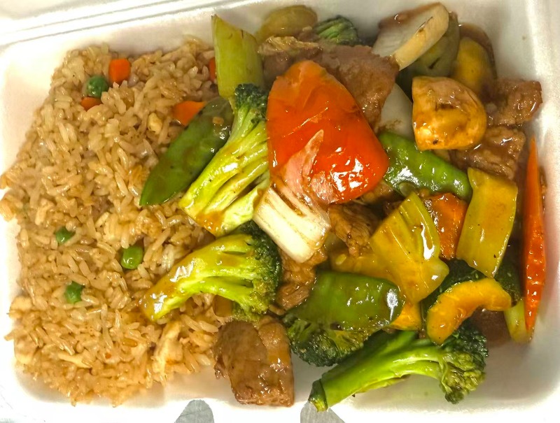 L23. 杂菜牛 Beef w. Mixed Vegetables