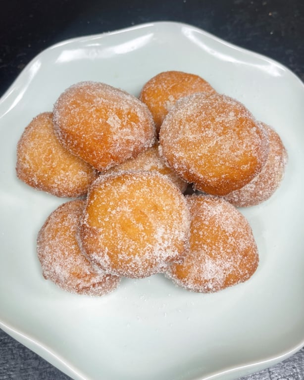 A14. 炸包(10) sugar biscuit (10)