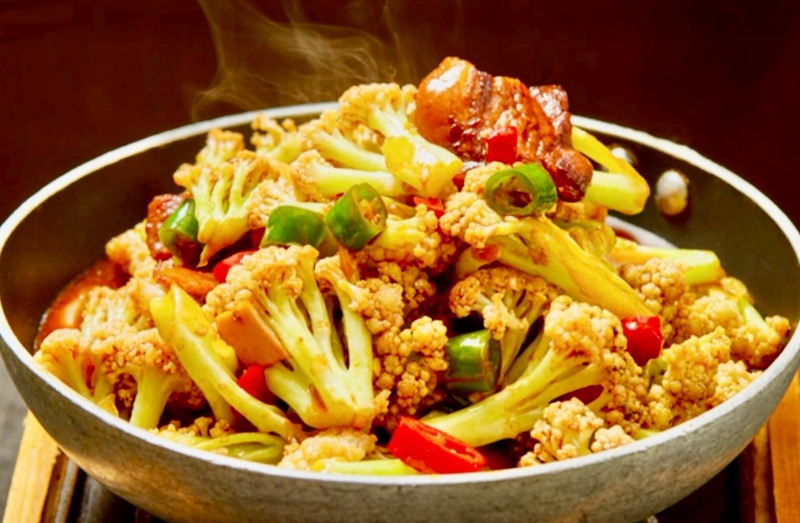Chinese Cauliflower w. Pork in Dry Pot