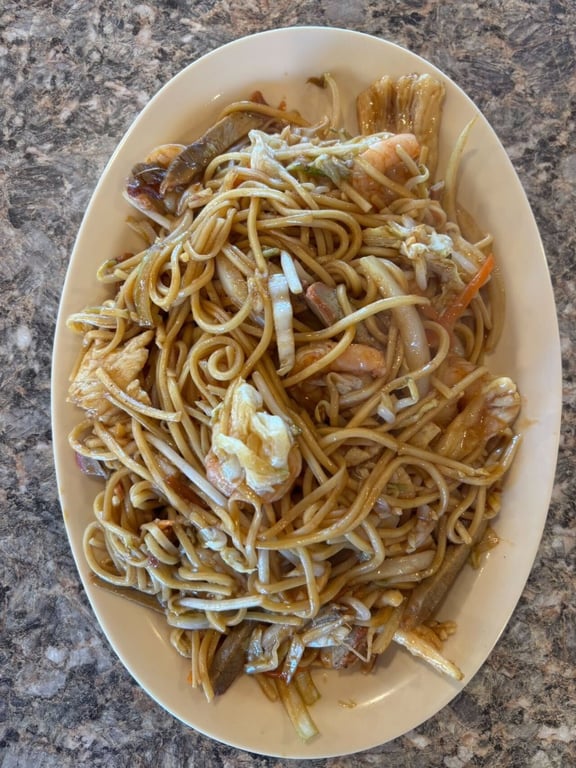 21. 本楼捞面 House Special Lo Mein