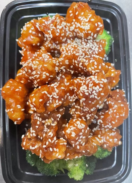 S19. Crispy Chicken w. Sesame