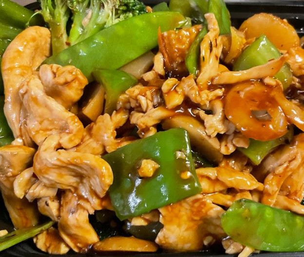 C13. Chicken with Szechuan Garlic Sauce 鱼香鸡