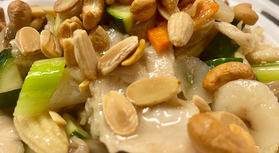 Cashew Nuts Chicken Image