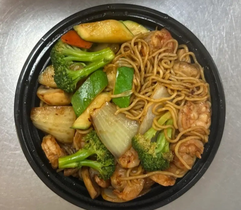 H16. Shrimp Yaki Soba