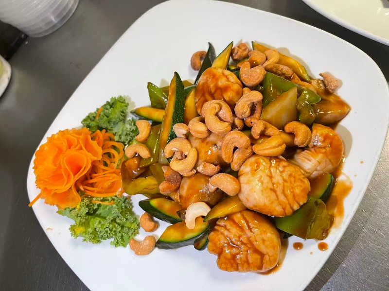 Scallops with Cashew Nuts