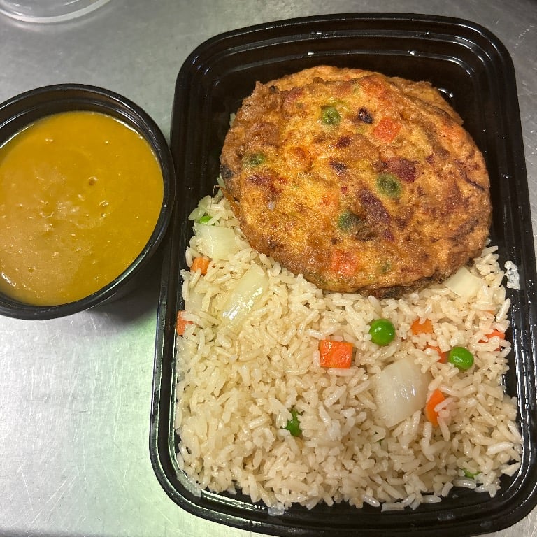 C 叉烧蓉蛋<br>C31. Roast Pork Egg Foo Young (2 Patties)