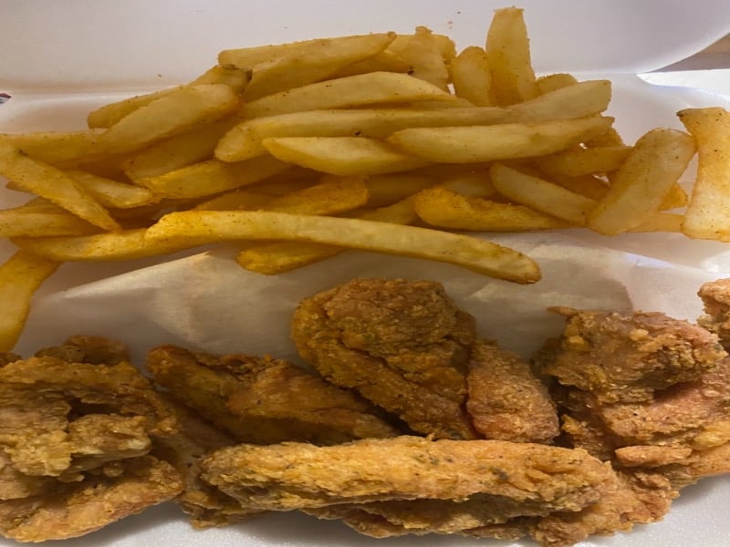 Chicken strips w/fries
