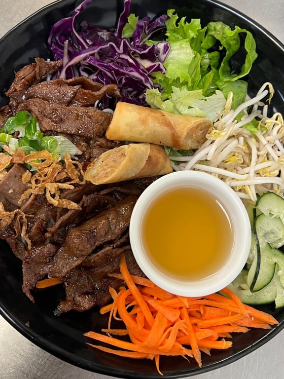 V3. Vermicelli with Grilled Beef