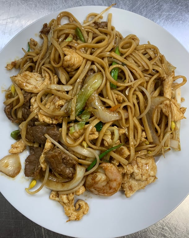 N1. Combo Lo Mein