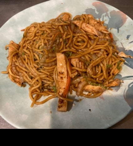 L2. Chicken Lo Mein