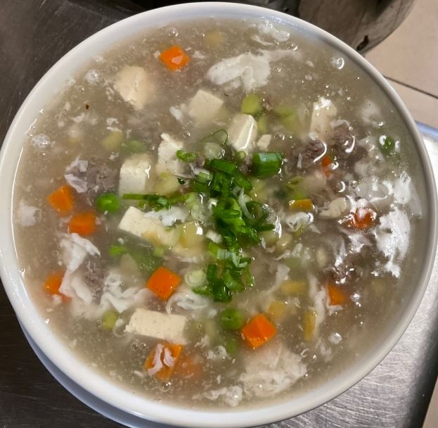 SO6. West Lake Beef Tofu Soup 西湖牛肉豆腐汤