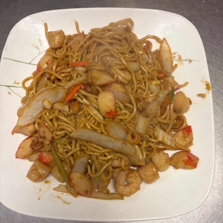 34. Seafood Lo Mein