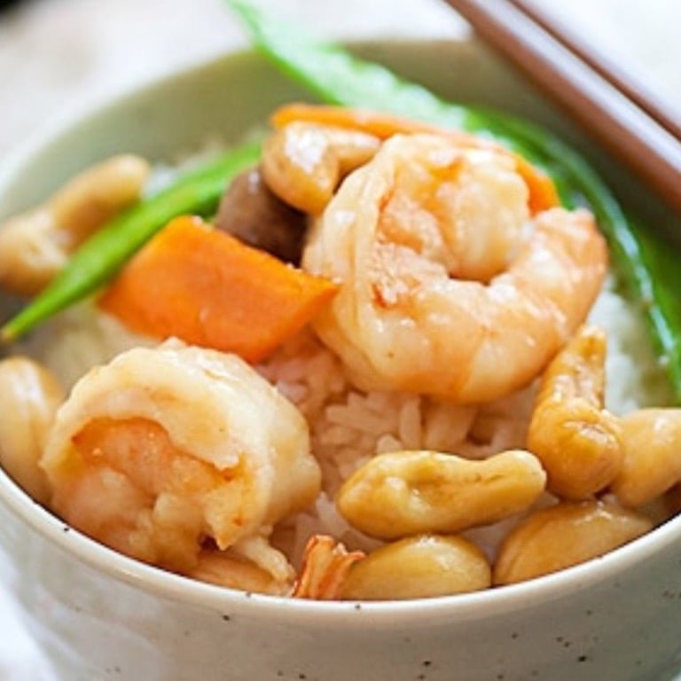 C14. Shrimp w. Cashew Nuts