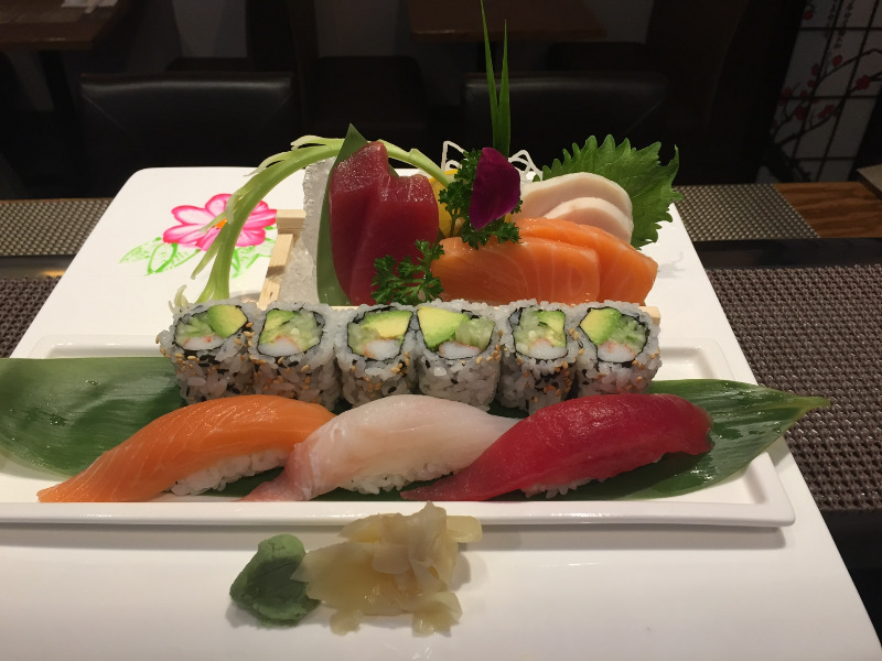 L3.  Sushi & Sashimi Lunch Image