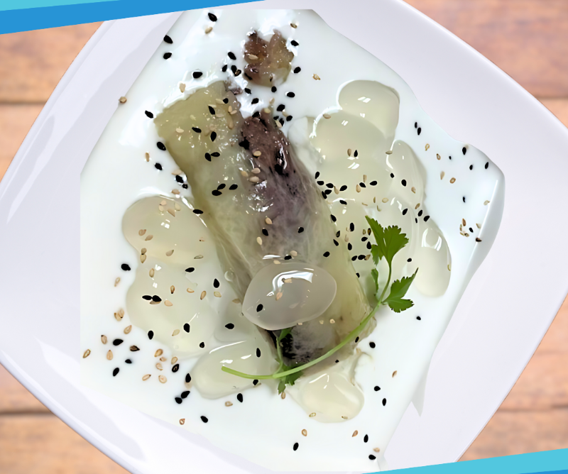 Warm Banana Wrapped in Sticky Rice