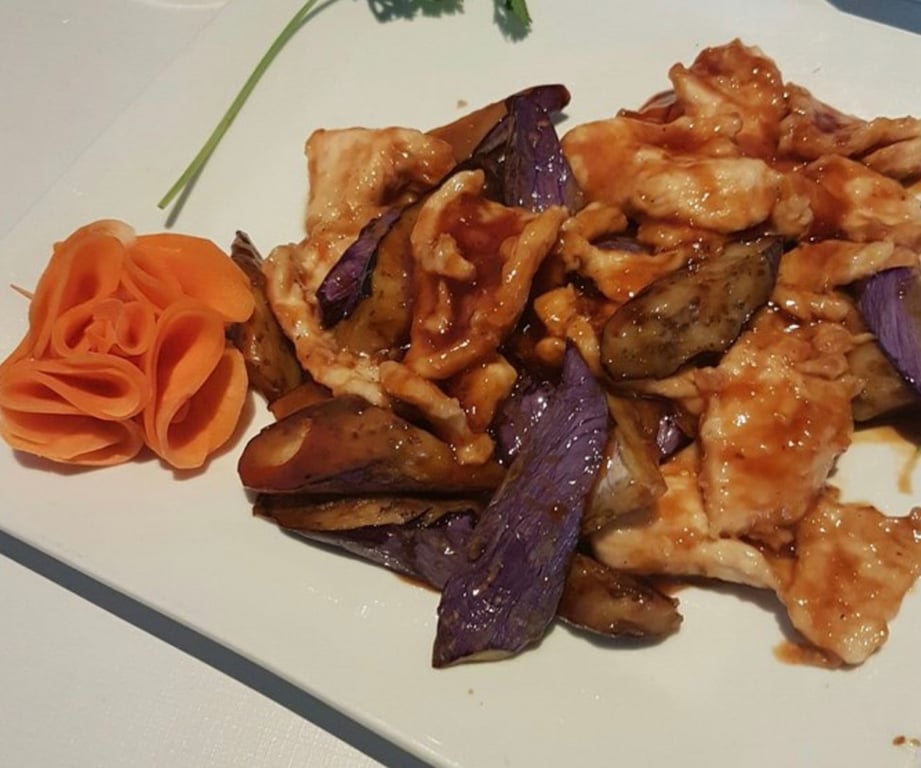Chicken & Eggplant in Garlic Sauce
