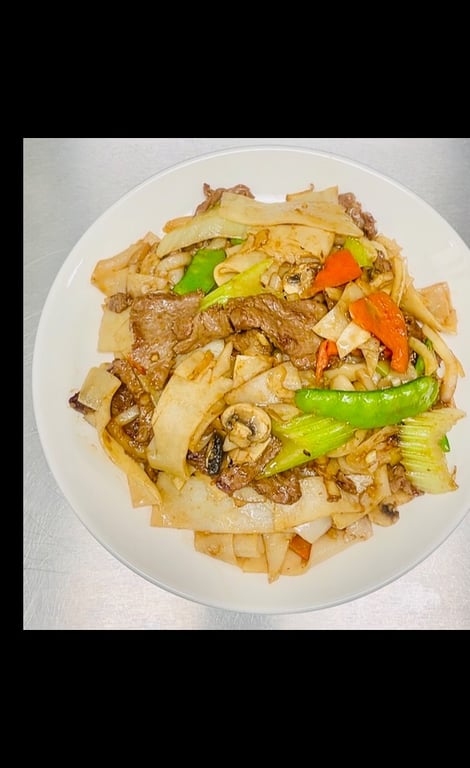 Beef Chow Hoo Fun 牛炒河粉