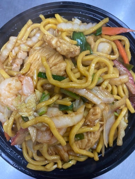 3. House Special Lo Mein