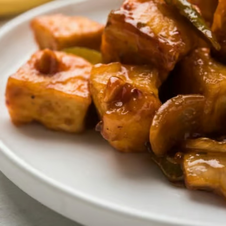 左宗豆腐<br>77. General Tso's Tofu