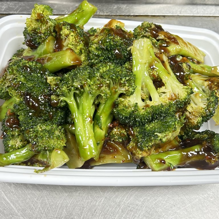 709. Broccoli w. Garlic Sauce