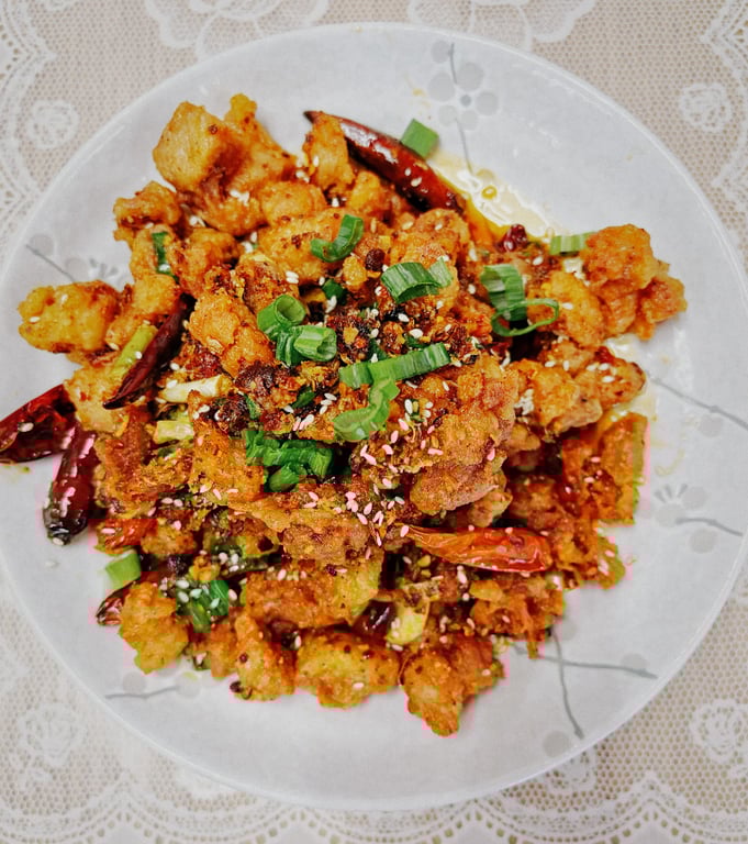 Diced Chicken w. Spicy Chillies 辣子鸡丁