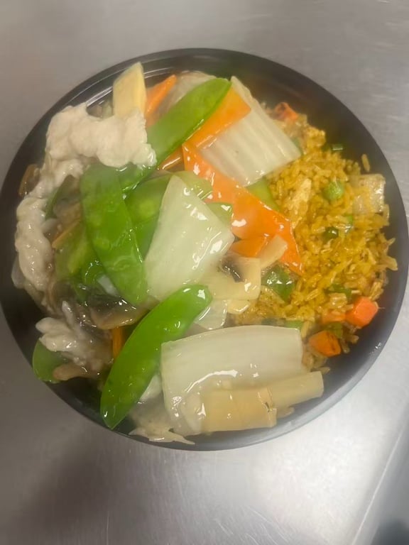 L8. Moo Goo Gai Pan