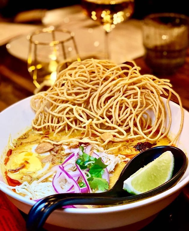 Kho Soi Kai (Noodles Curry) [Lunch]