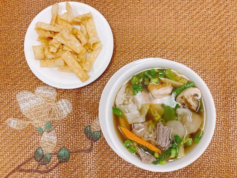 S7. House Wonton Soup