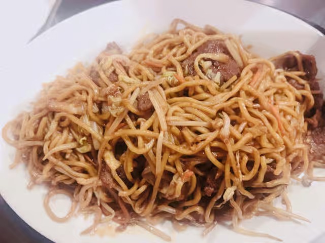 Beef Lo Mein 牛肉捞面