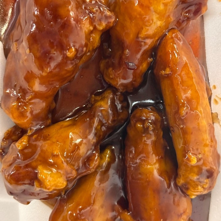 Chicken Wings w. General Tso's Sauce