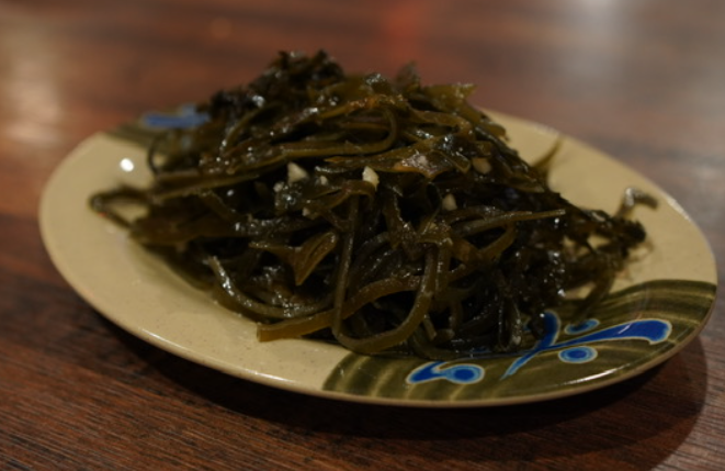 Seaweed Salad w/ Garlic Sauce<br>海带丝