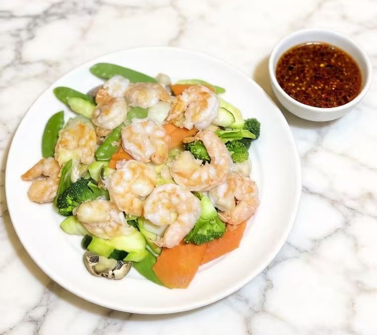 Steamed Shrimp with Mixed Vegetables